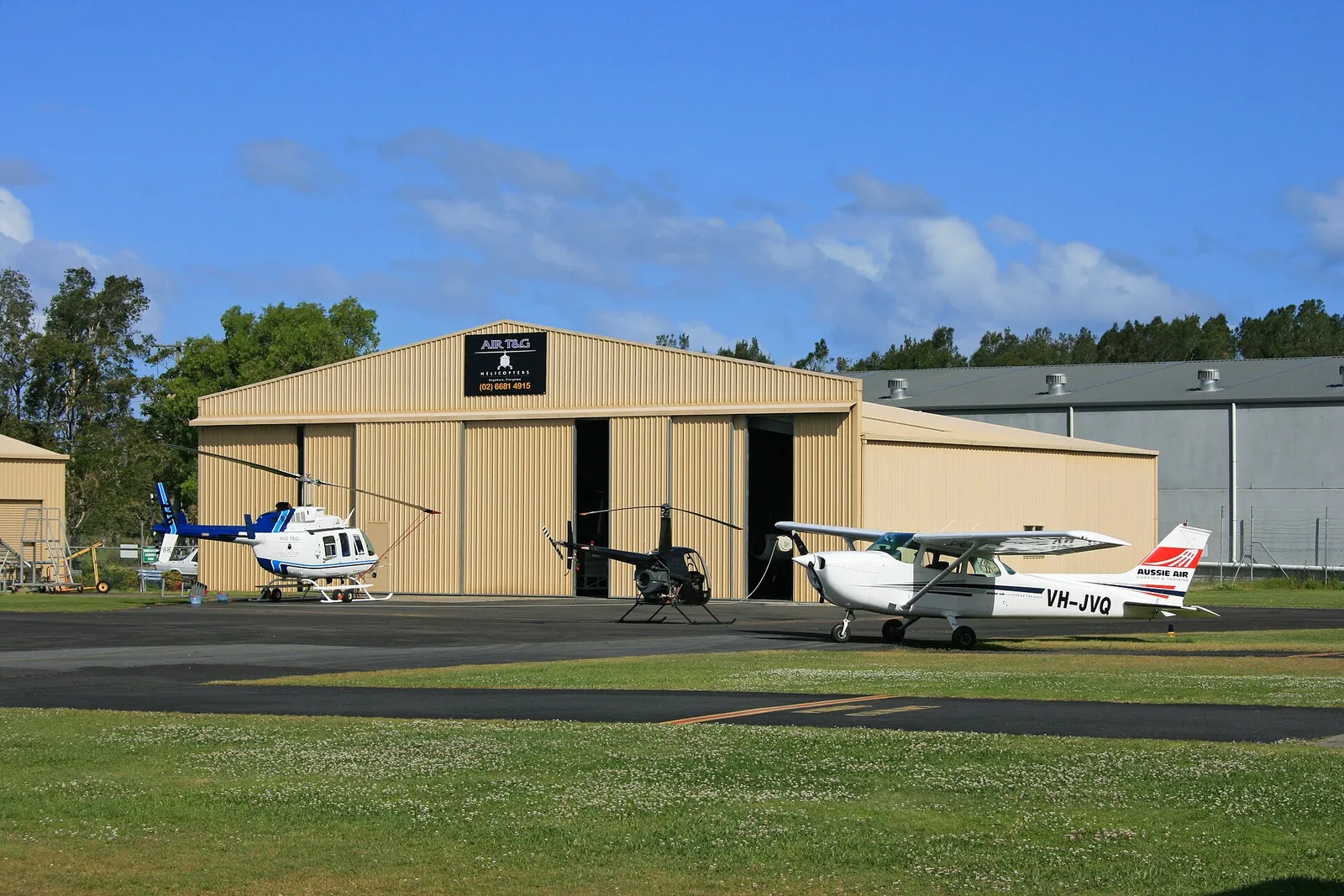 Building an Aircraft Hangar: Why the Slab and the Door Decide the Job